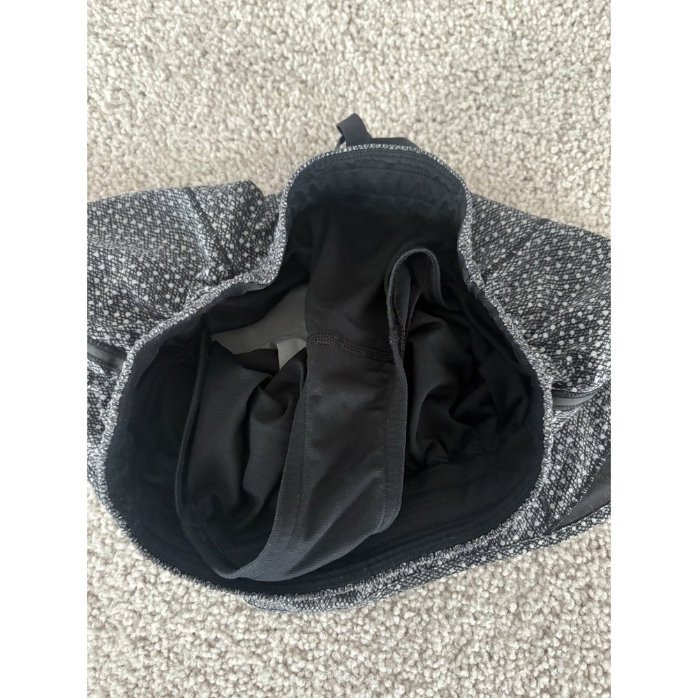 Women's Black Lululemon Athletic Shorts Lined Size 6 Speed Up - Picture 4 of 6